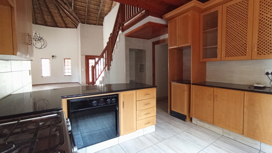 5 Bedroom Property for Sale in Melodie North West